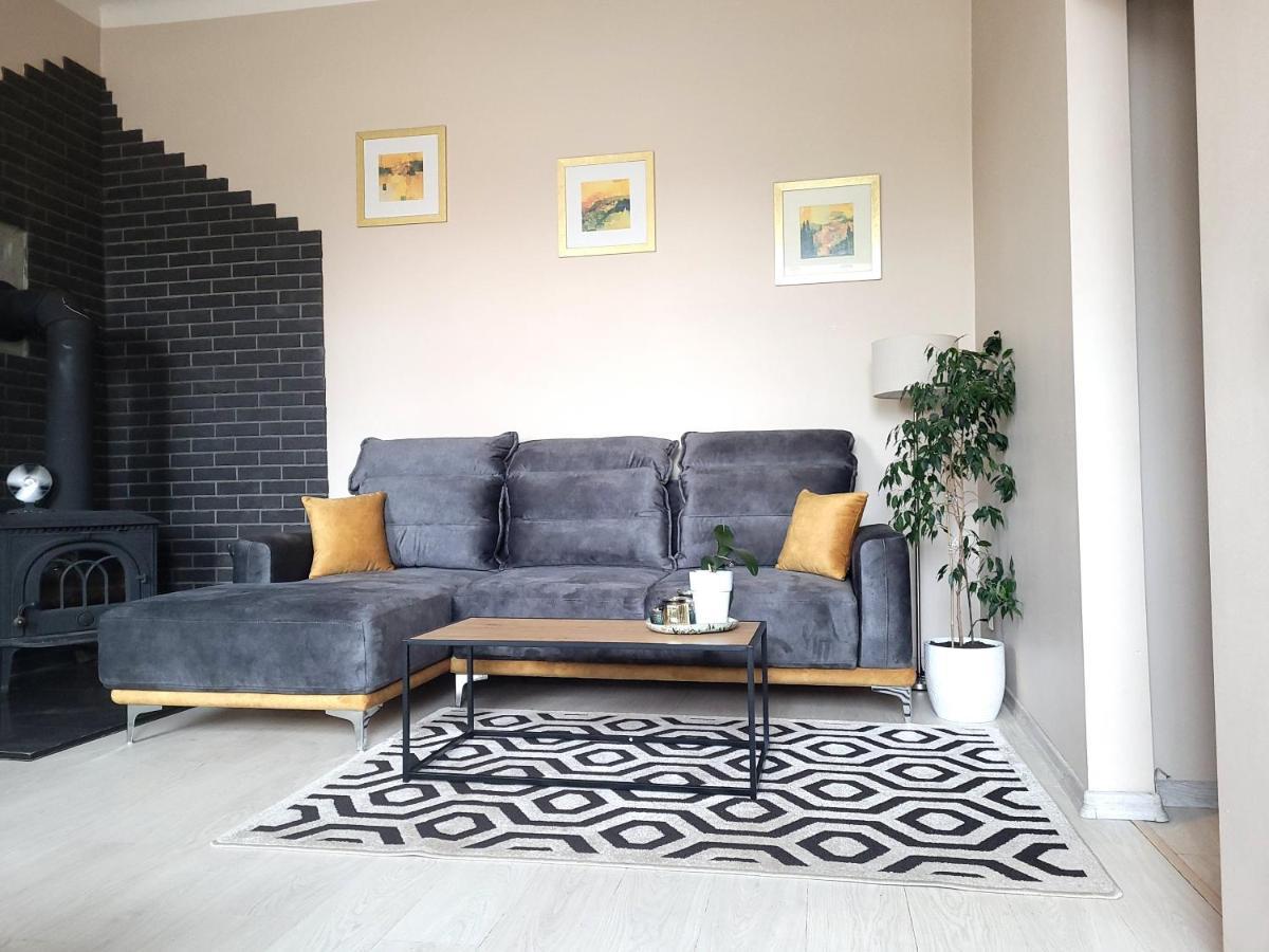 Cozy 2 Room Apartment In The Oldtown Of Клайпеда Екстериор снимка