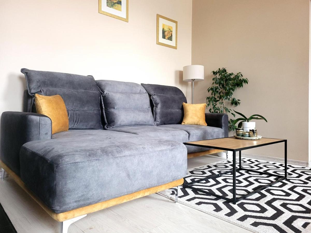 Cozy 2 Room Apartment In The Oldtown Of Клайпеда Екстериор снимка