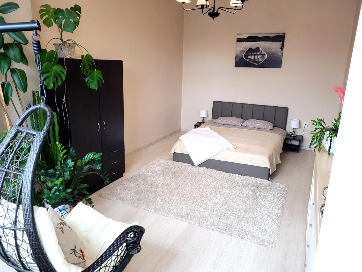 Cozy 2 Room Apartment In The Oldtown Of Клайпеда Екстериор снимка
