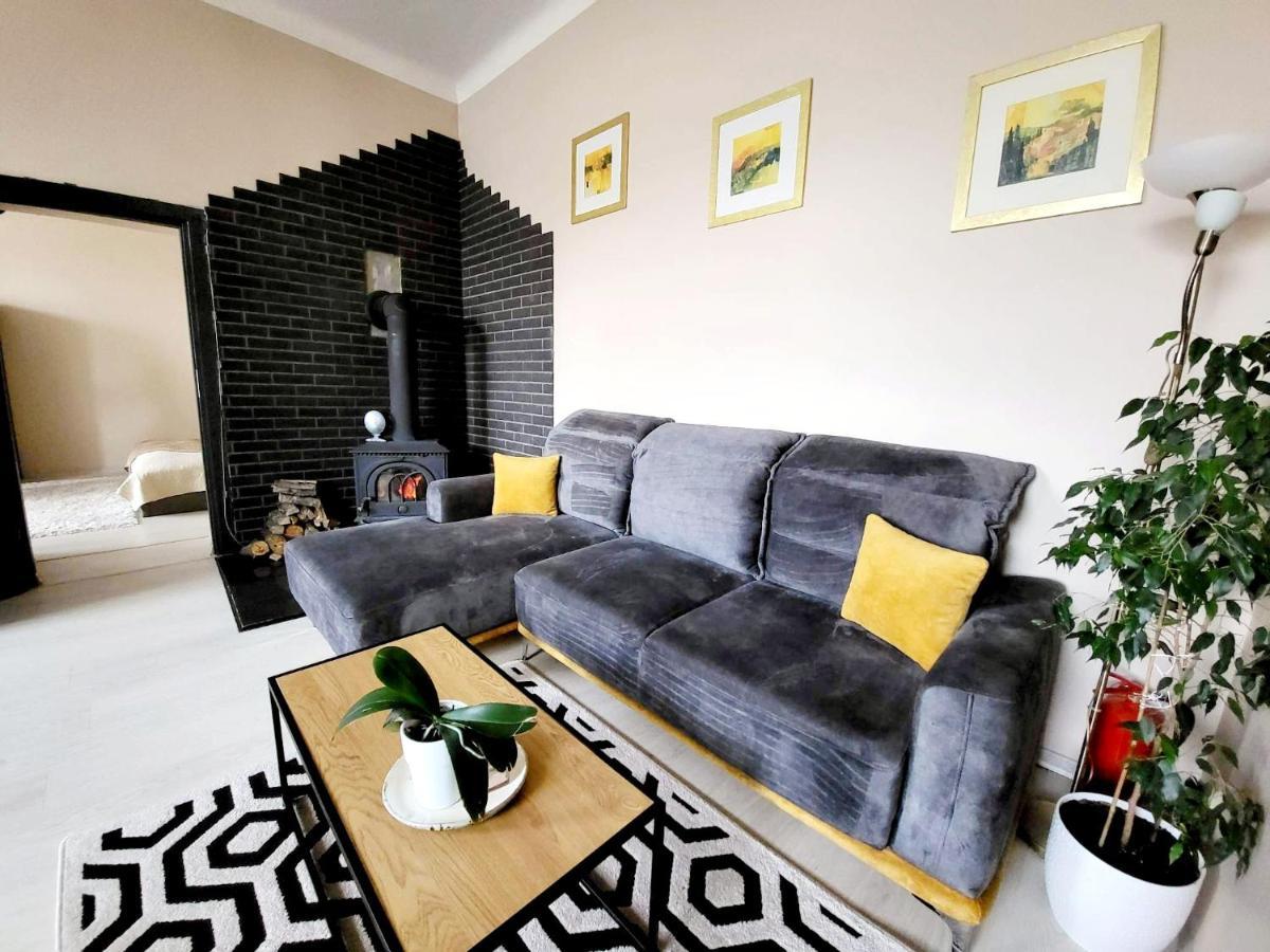Cozy 2 Room Apartment In The Oldtown Of Клайпеда Екстериор снимка